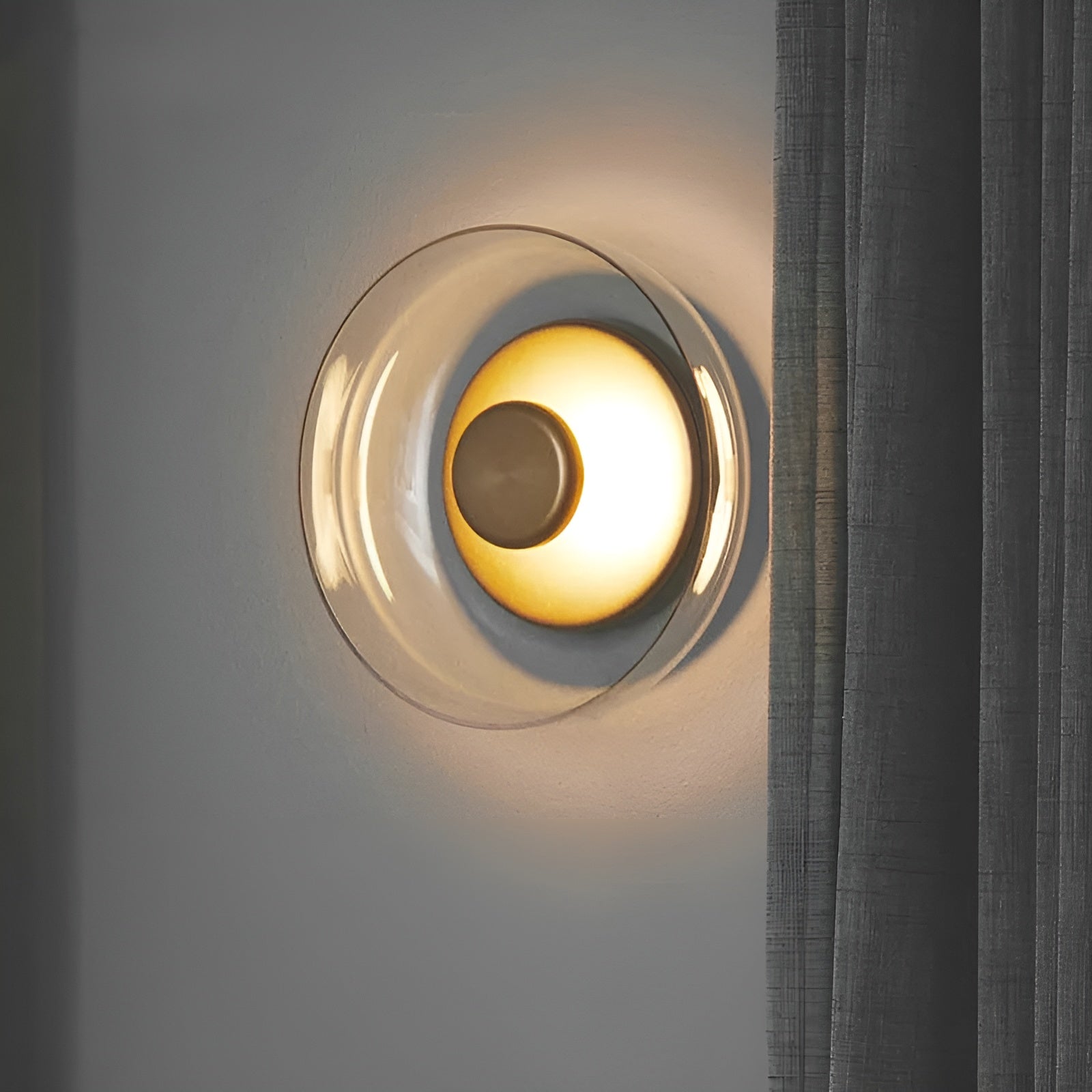 Luxe Nordisk Ljus - Premium LED Wall Lamp with Glass and Gold Accents