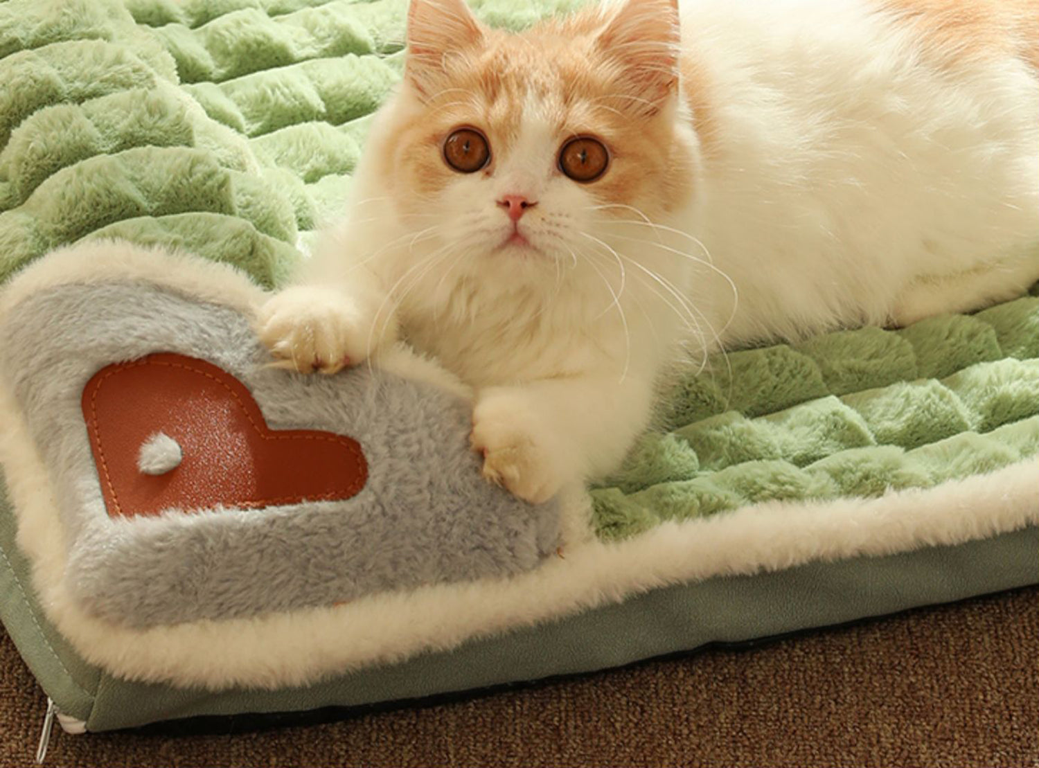 LuxePlush - Warming Dog Mat for Small and Medium Dogs
