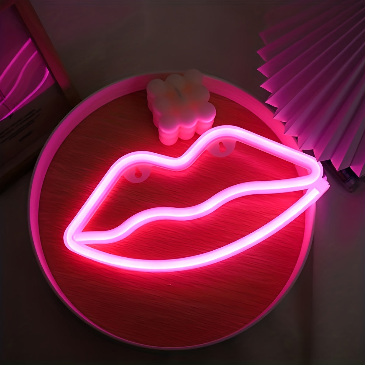 GlowLips - Neon Pink LED Wall Lamp for Valentine's Day