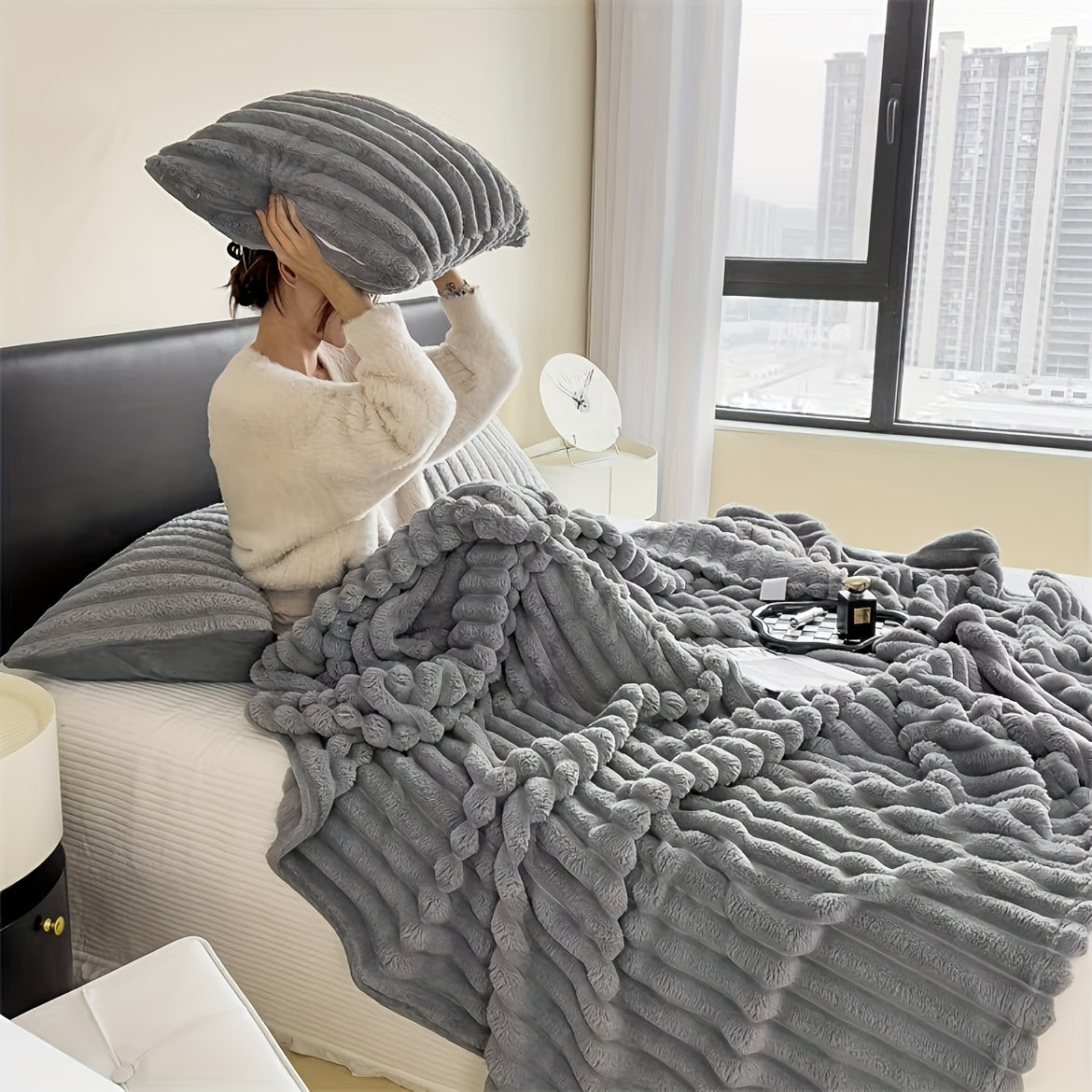 LuxeFleece – Elegant French Style Blanket for Comfort