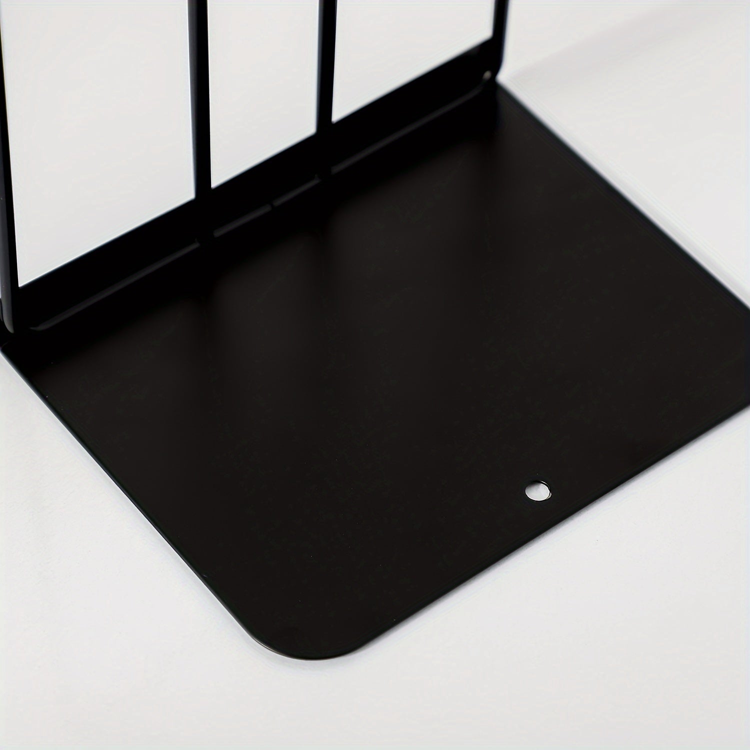 IronHold - Elegant Bookends for Perfect Organization