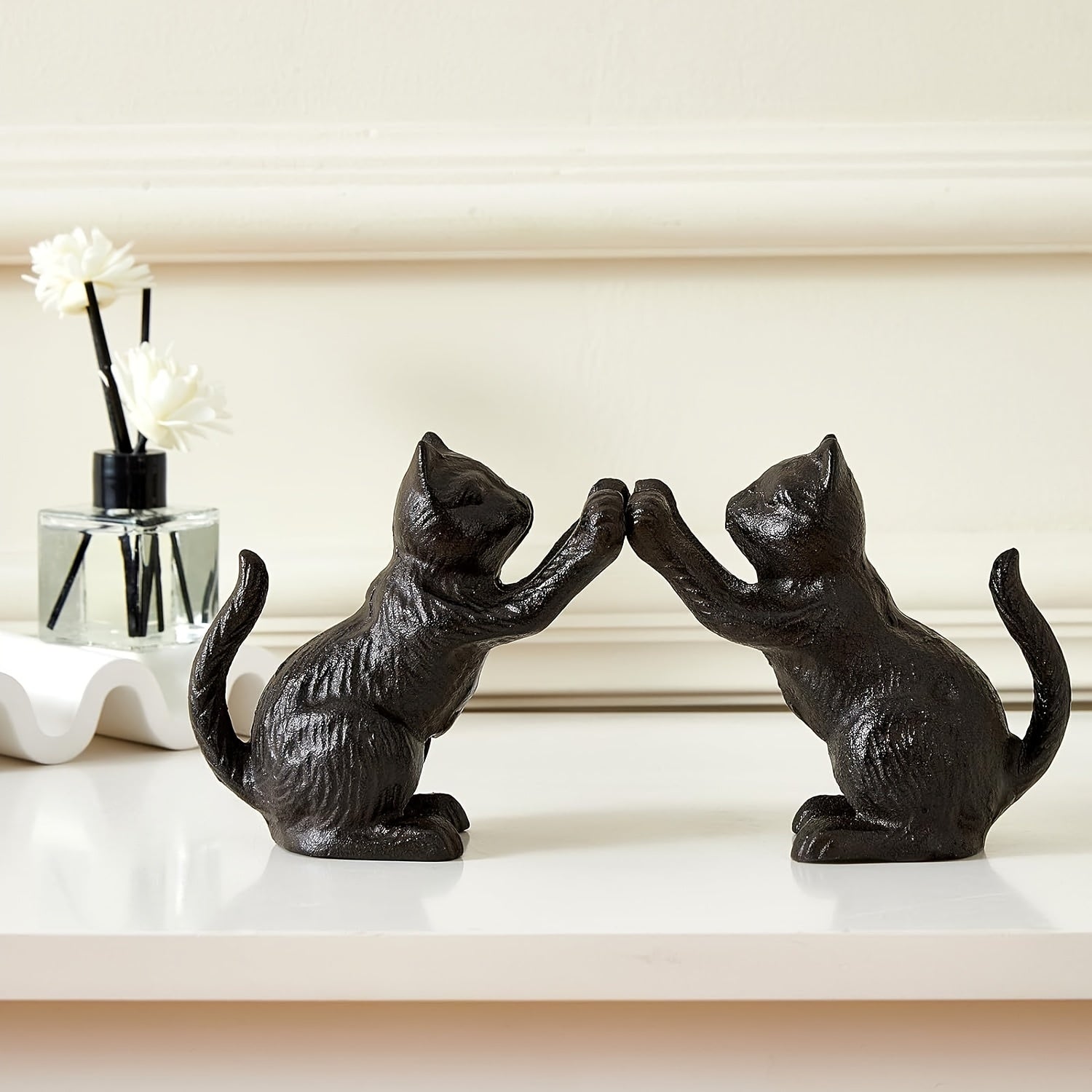 IronVintage – Timeless Cast Iron Bookends with a Classic Look