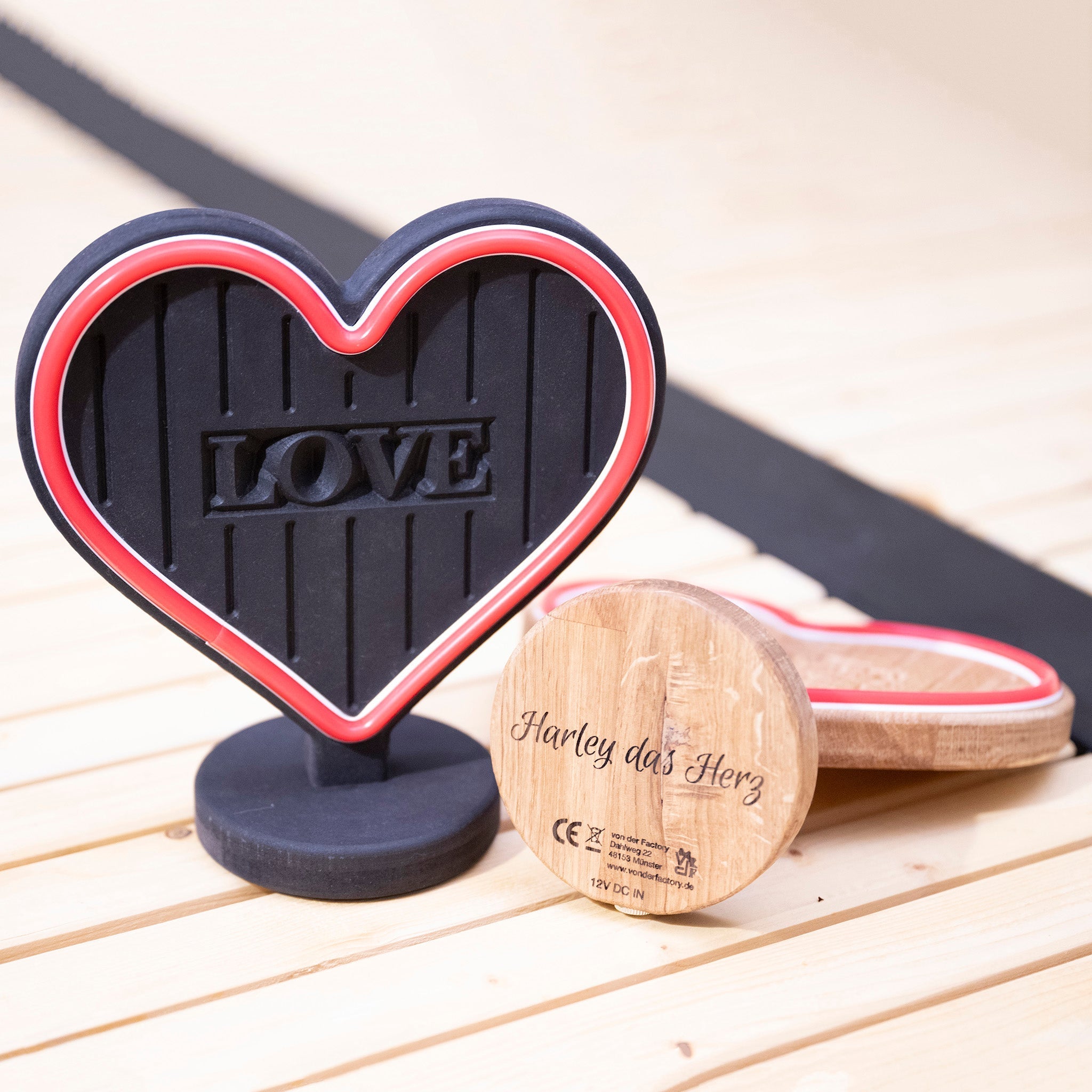 LoveGlow - Wooden Neon Heart with Remote Control