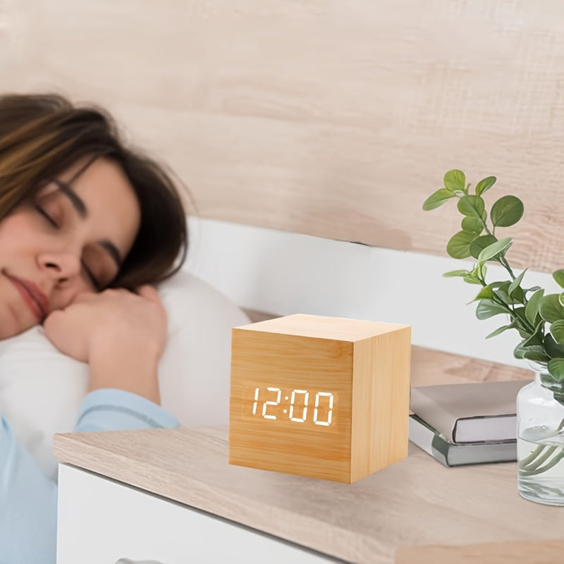 WoodTime Clock – Stylish Wooden Alarm Clock with LED Display