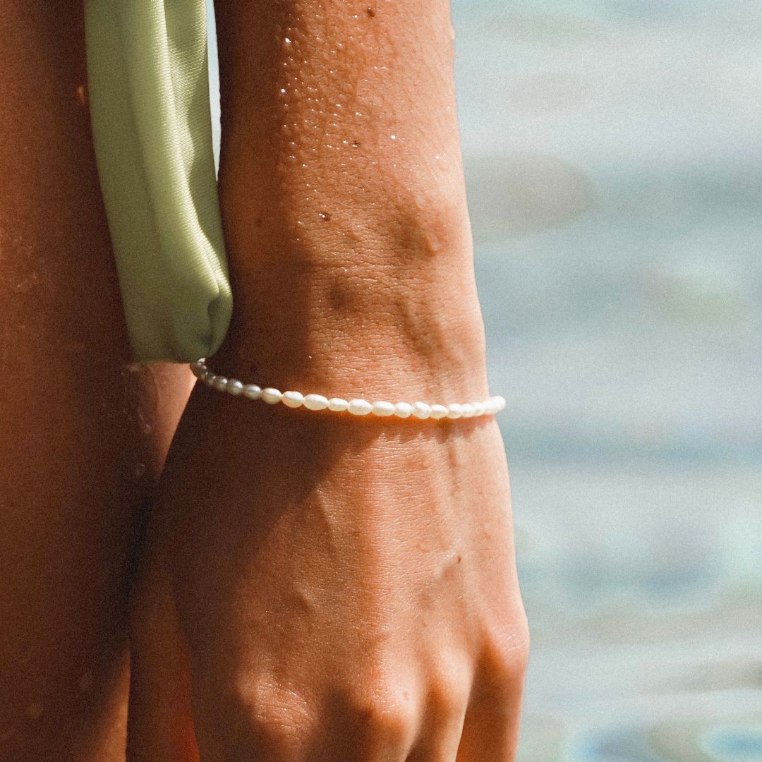 Elegant Bracelet with Beautiful Freshwater Pearls - Marina Collection