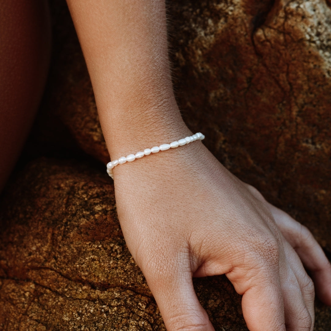 Elegant Bracelet with Beautiful Freshwater Pearls - Marina Collection