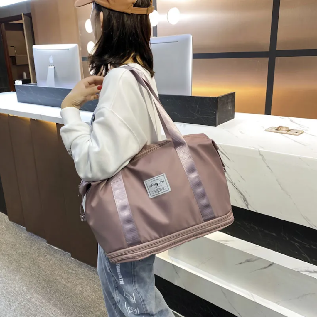 Gabbie Suitcase - Durable and Expandable