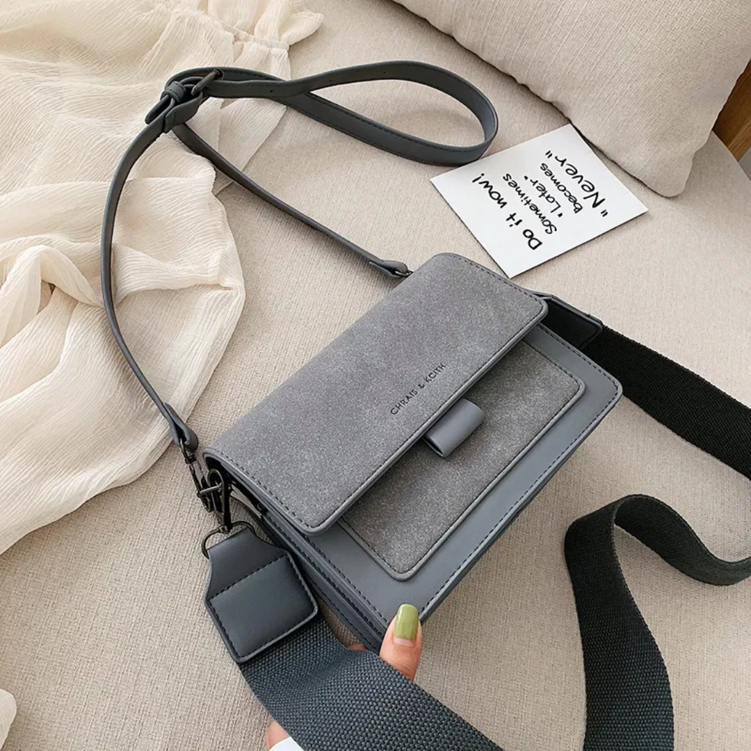KristelBag - Stylish Crossbody Bag with Flip Opening