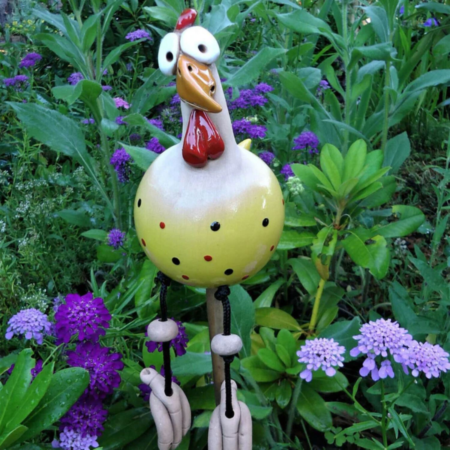 Happy Hen – Playful Garden Chicken Decoration for Outdoors