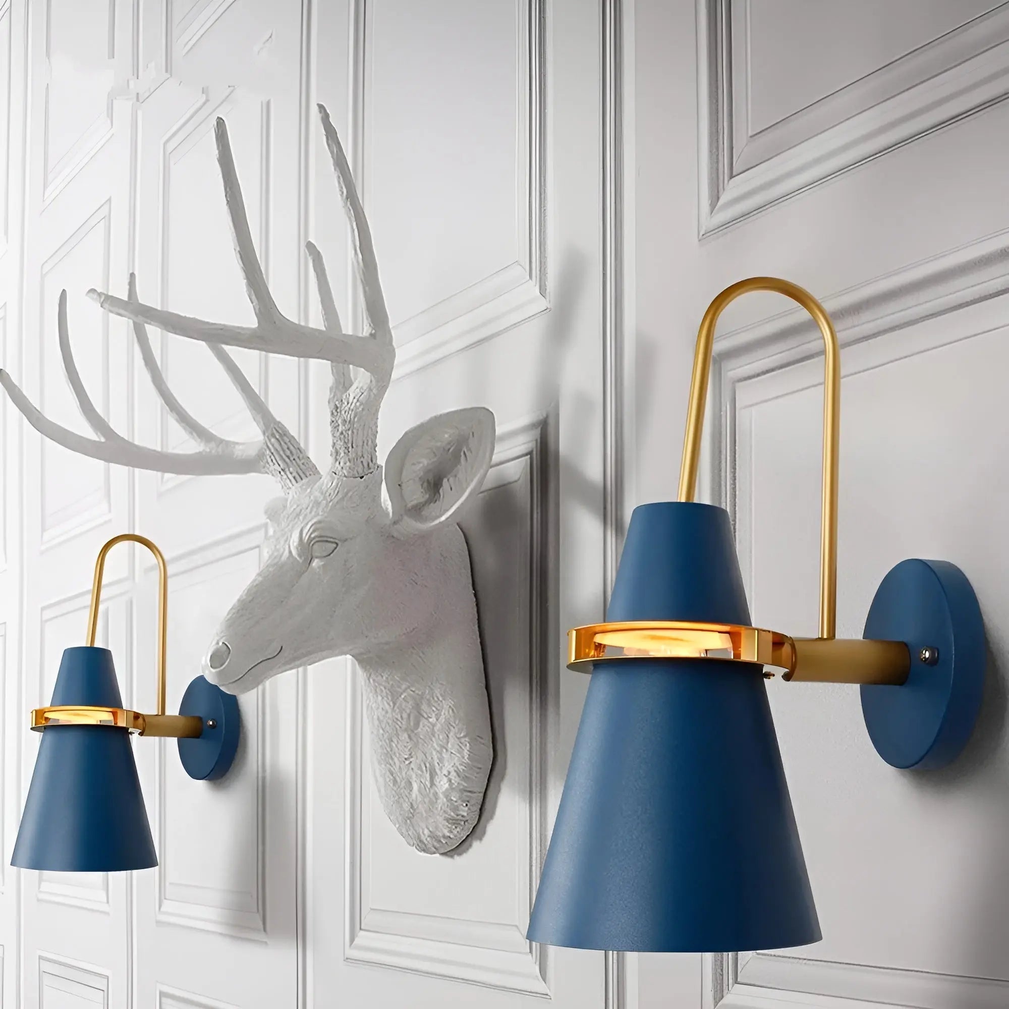 Retro Elegance Wall Lamp - EliteAura Luxury Lighting