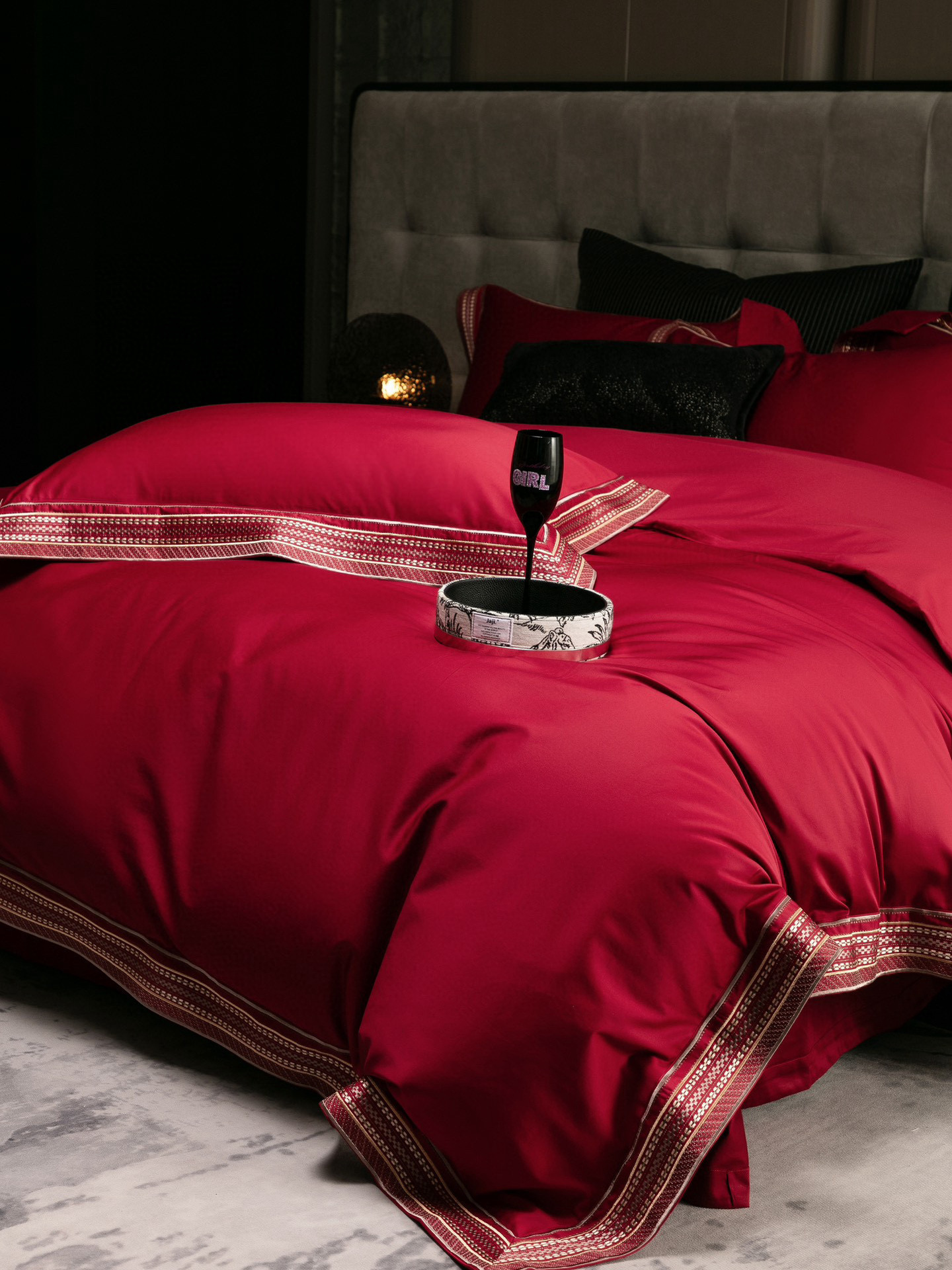 Montserrat - Luxurious Egyptian Cotton Duvet Cover Set