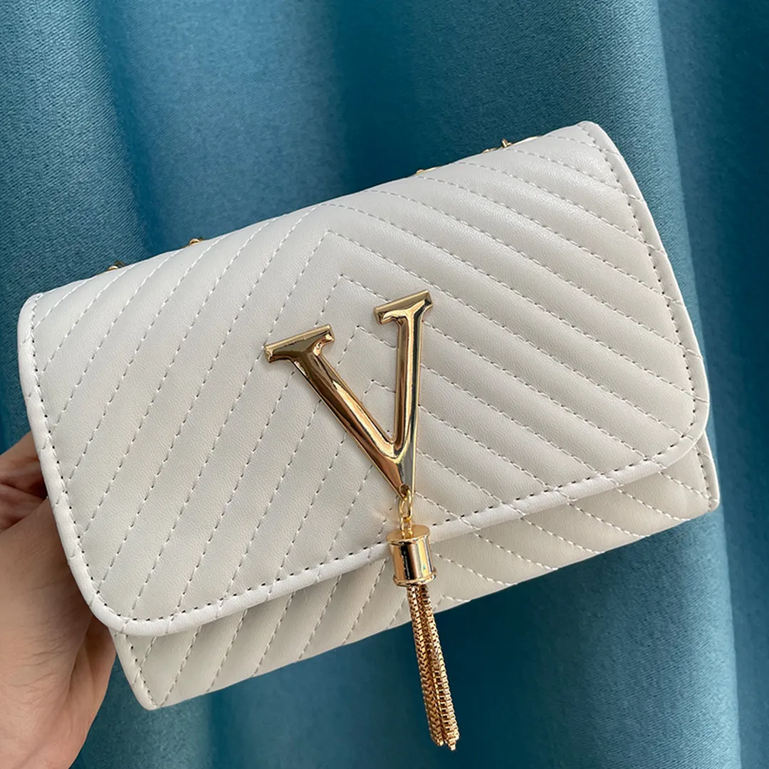 Jannete Luxe Handbag – Timeless Elegance for Every Occasion