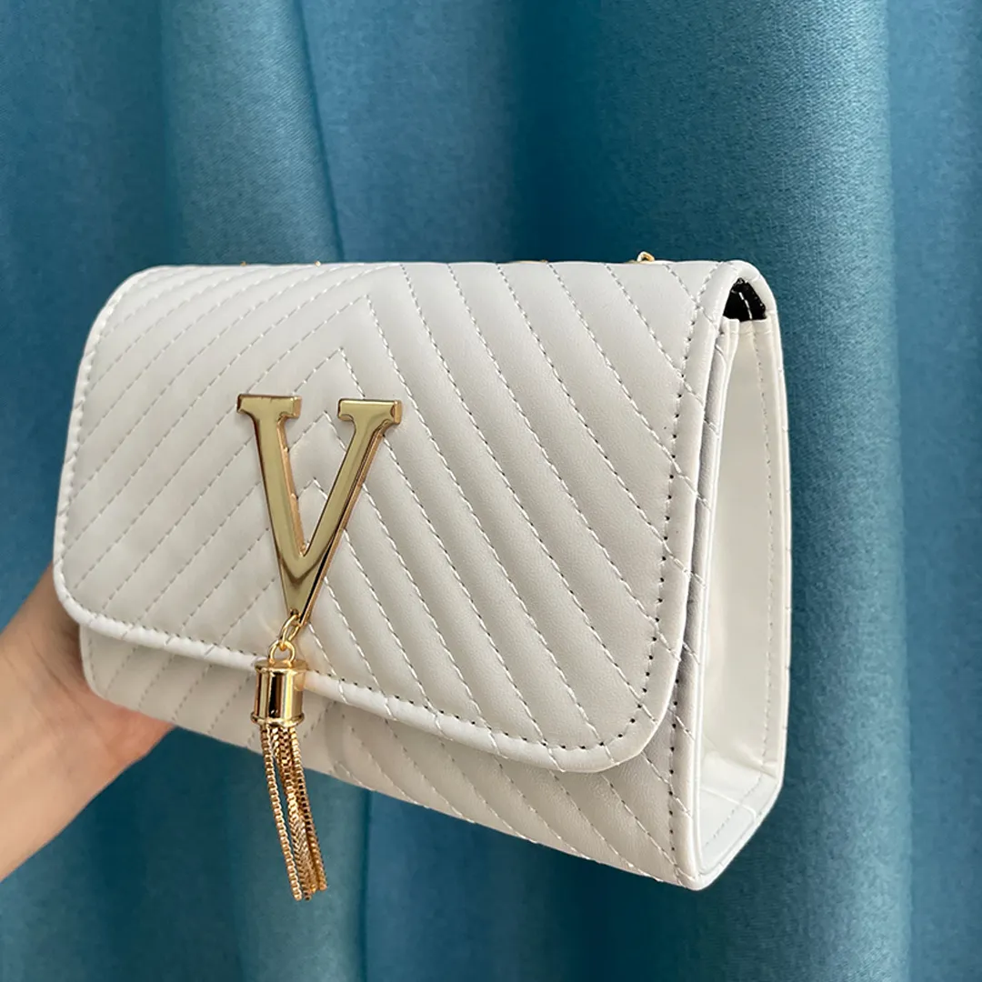 Jannete Luxe Handbag – Timeless Elegance for Every Occasion
