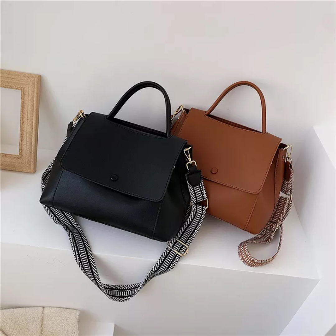 Karen Messenger - Fashionable and Practical Shoulder Bag
