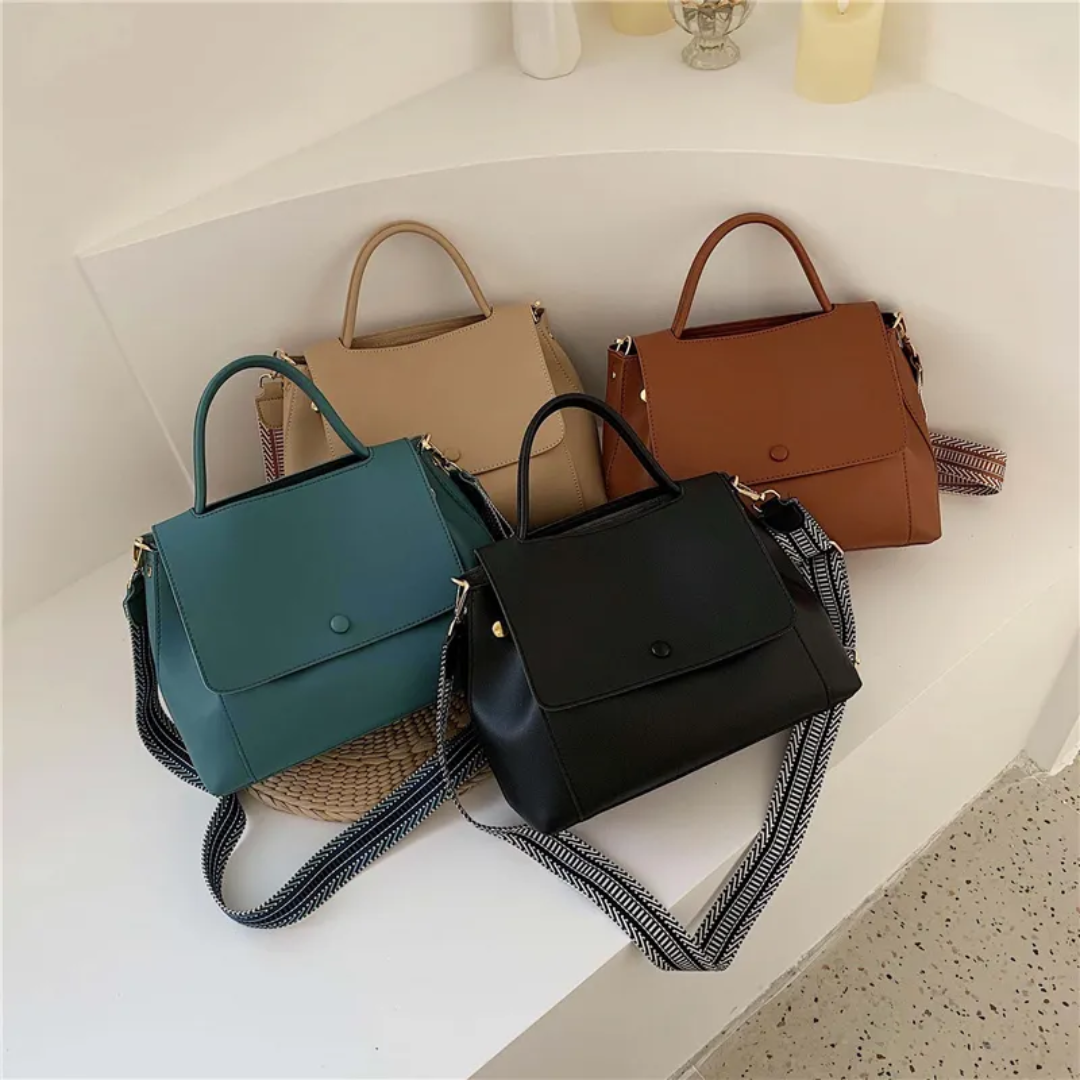 Karen Messenger - Fashionable and Practical Shoulder Bag