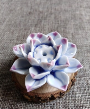 LotusBloom Incense Holder - Elegant Fragrance Accessory for the Home