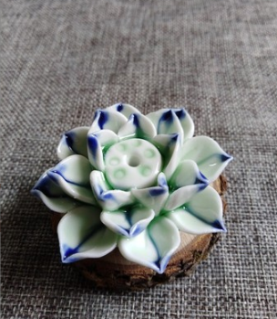 LotusBloom Incense Holder - Elegant Fragrance Accessory for the Home