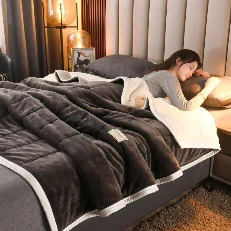 CoralLuxe – Super Soft Blanket for Cold Nights