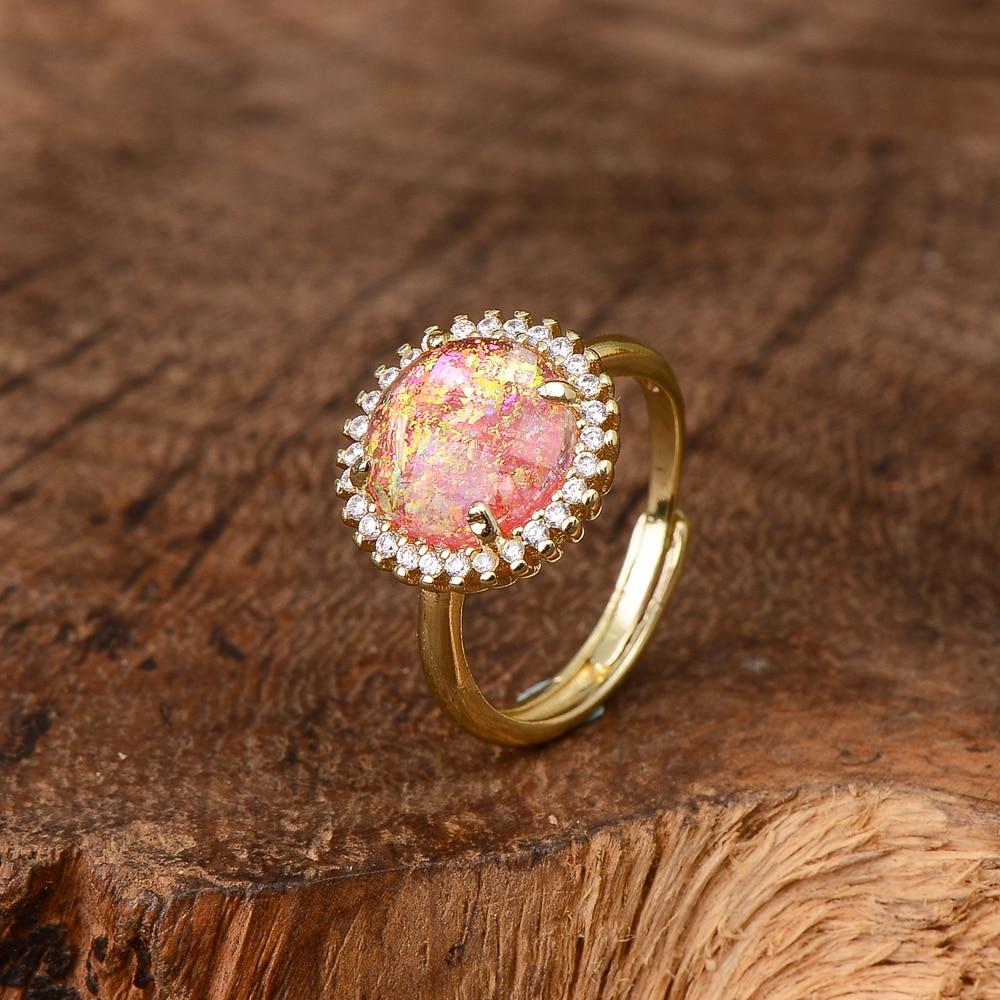 Elowen Glow Ring - Mysterious Cocktail Ring with Elegant Design