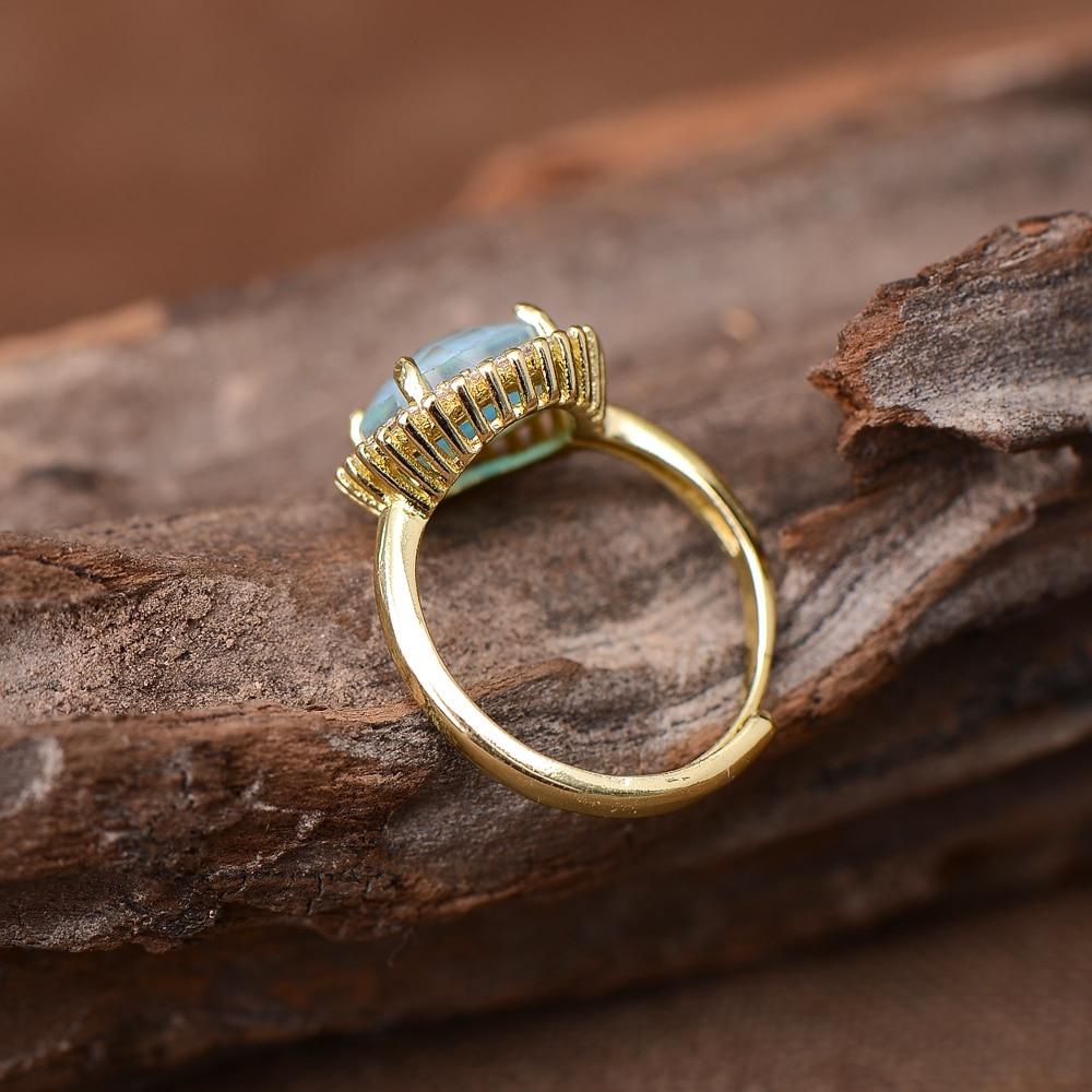 Elowen Glow Ring - Mysterious Cocktail Ring with Elegant Design
