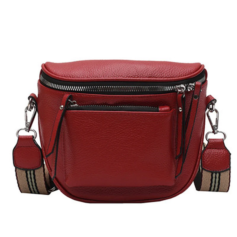 Classic Elegance Shoulder Bag - Timeless Design and Comfort