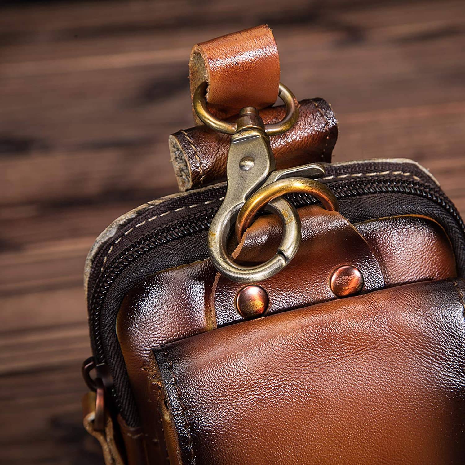 EliteGuard – Luxury Leather Carrying Strap for Men