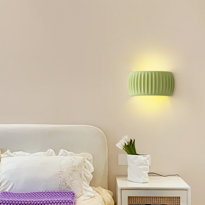 Luxe Art Deco Wall Lamp in Resin - Illuminate your Interior