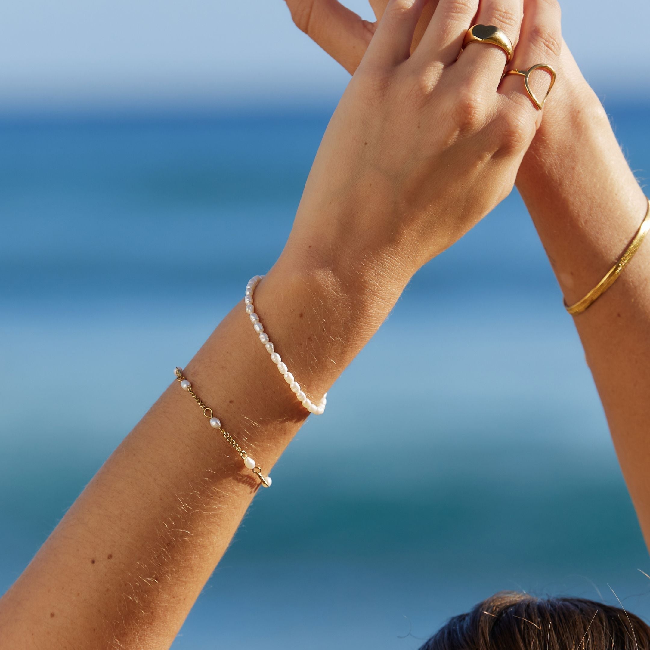 Elegant Bracelet with Beautiful Freshwater Pearls - Marina Collection