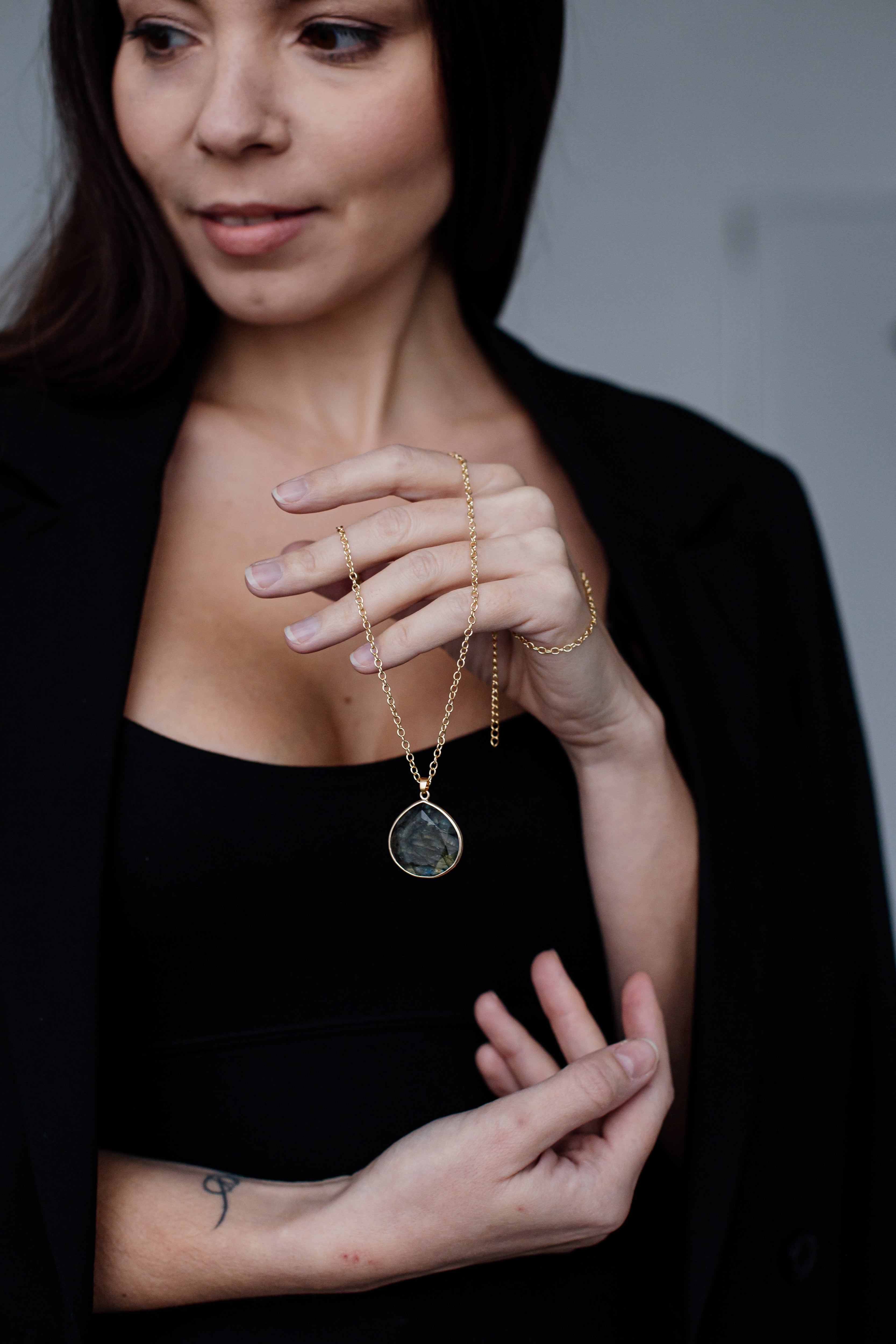 Labradorite Aura Necklace - Elegant Energy Jewelry