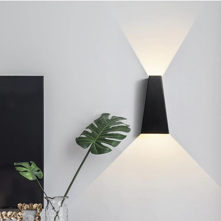 ChâteauLumière - Luxury Modular Wall Lamp for Modern Interiors