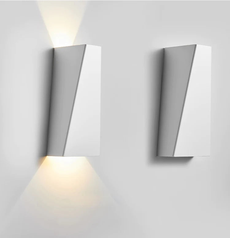 ChâteauLumière - Luxury Modular Wall Lamp for Modern Interiors