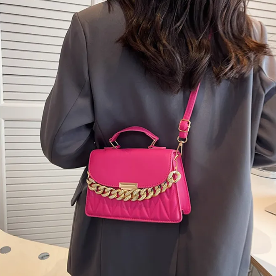 GemmaBag – Elegant Chain Handbag for a Night Out