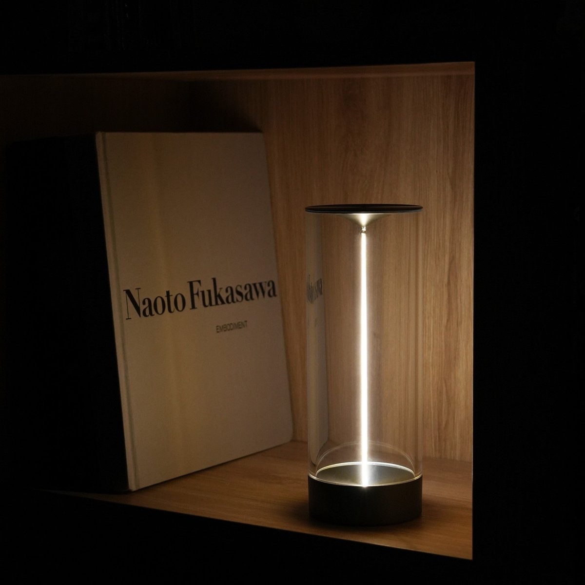 Shine - Elegant Wireless Table Lamp with Dimmable Lighting