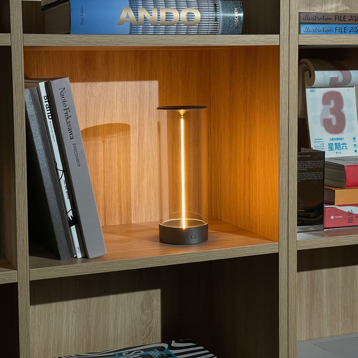Shine - Elegant Wireless Table Lamp with Dimmable Lighting