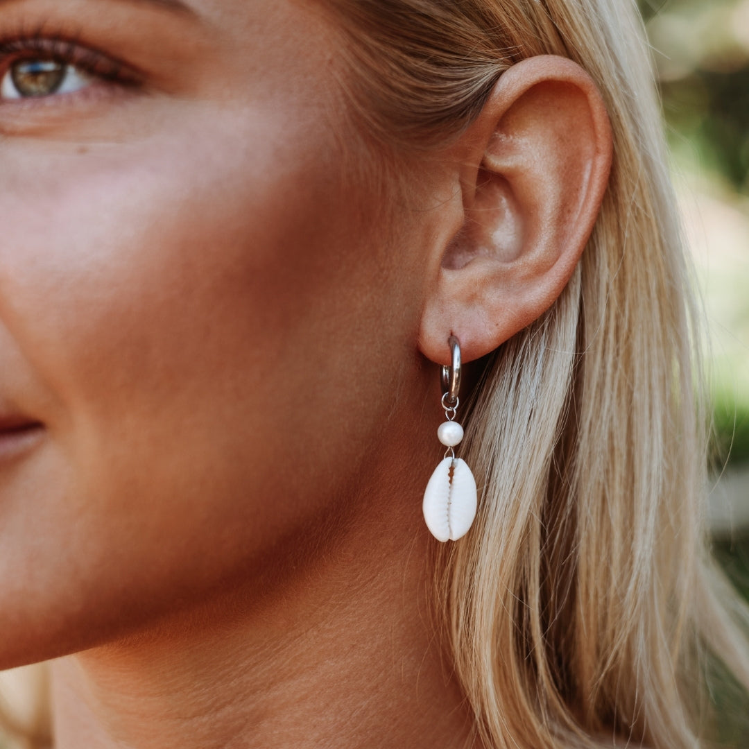 Elegant seashell jewelry - the Elara collection