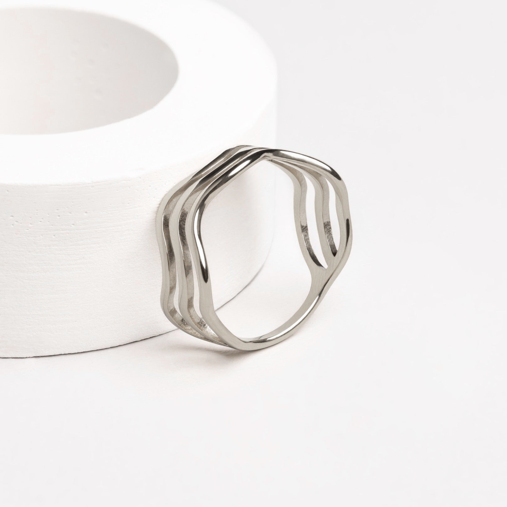 Golf-inspired Nerida ring – Elevate your style!