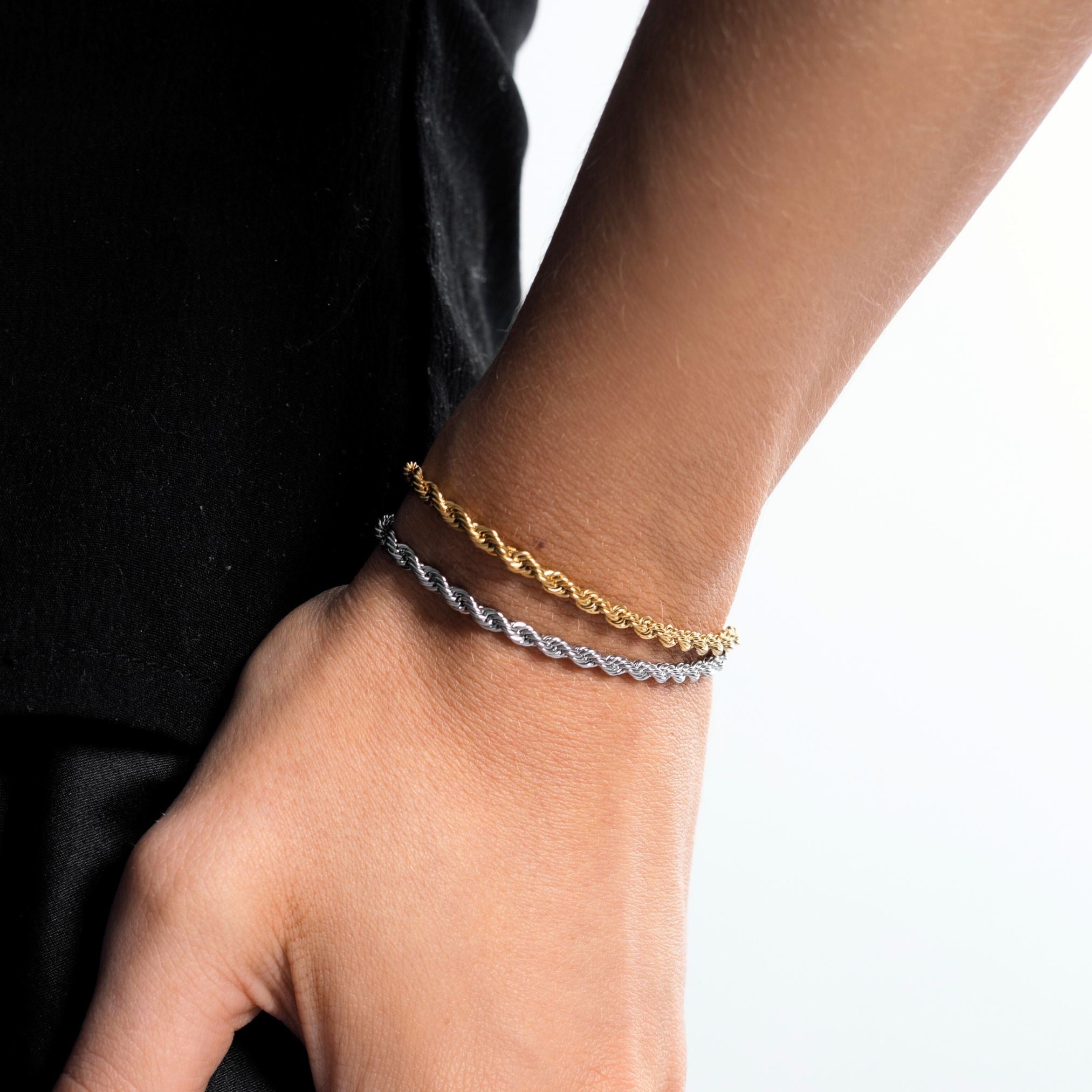 Sienna - Elegant Braided Link Bracelet