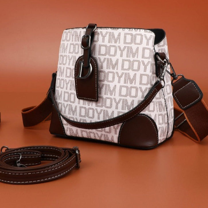 EleganceCross - Luxurious and Practical Shoulder Bag for Every Day