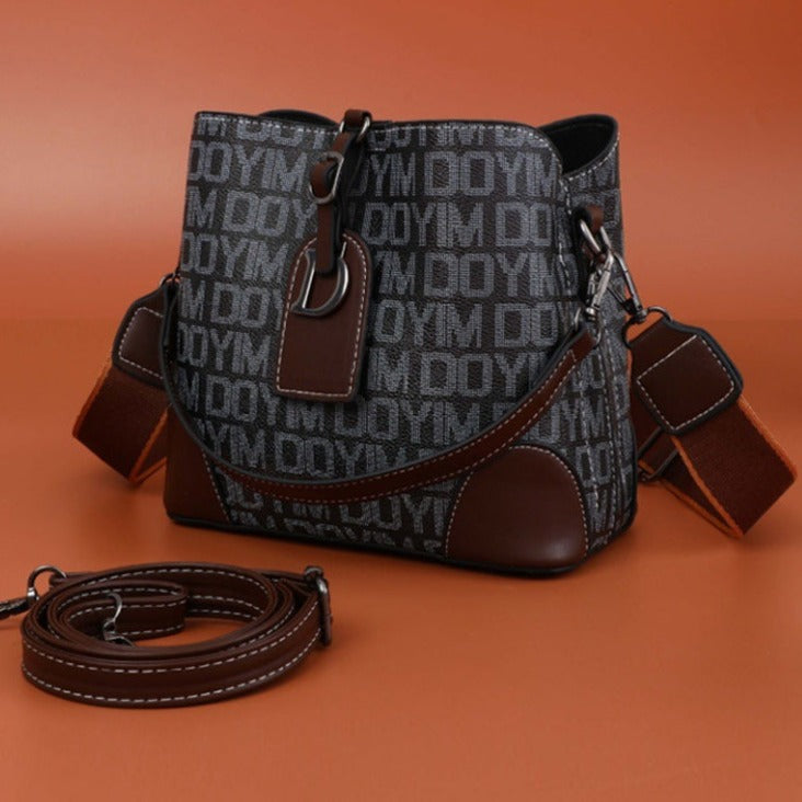 EleganceCross - Luxurious and Practical Shoulder Bag for Every Day