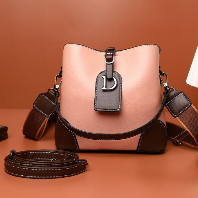 EleganceCross - Luxurious and Practical Shoulder Bag for Every Day