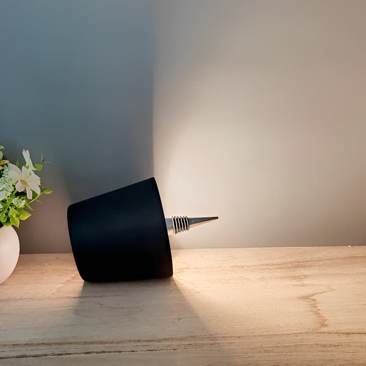 Wireless Bottle Light - Rechargeable lamp for bottles
