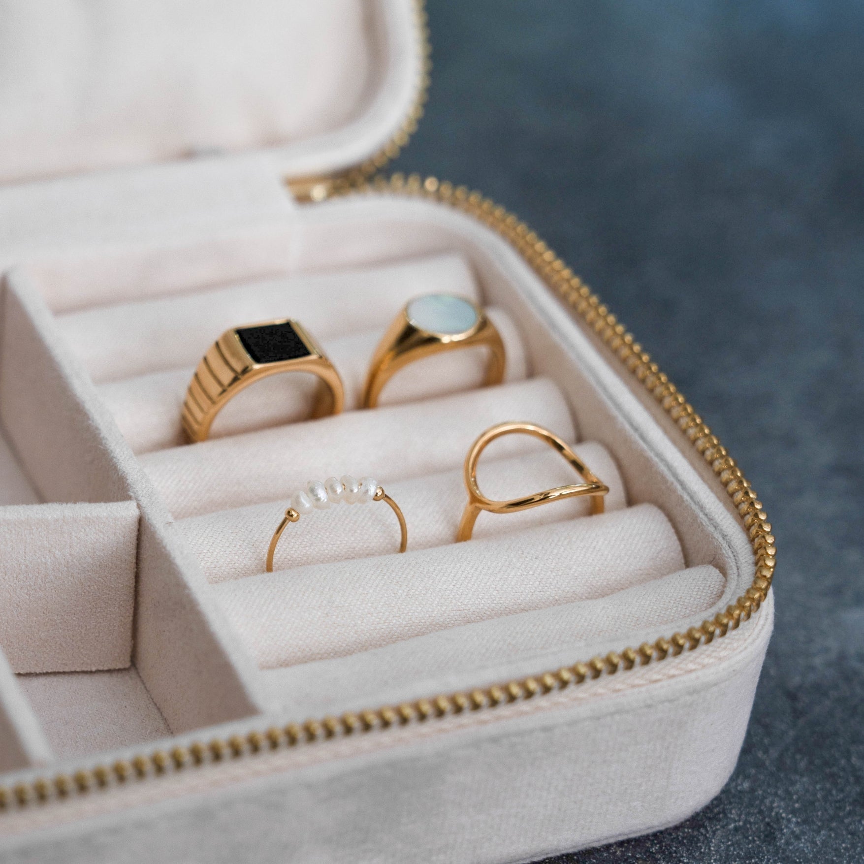 Chic Isolde Mini Pearl Ring - Elevate your style!