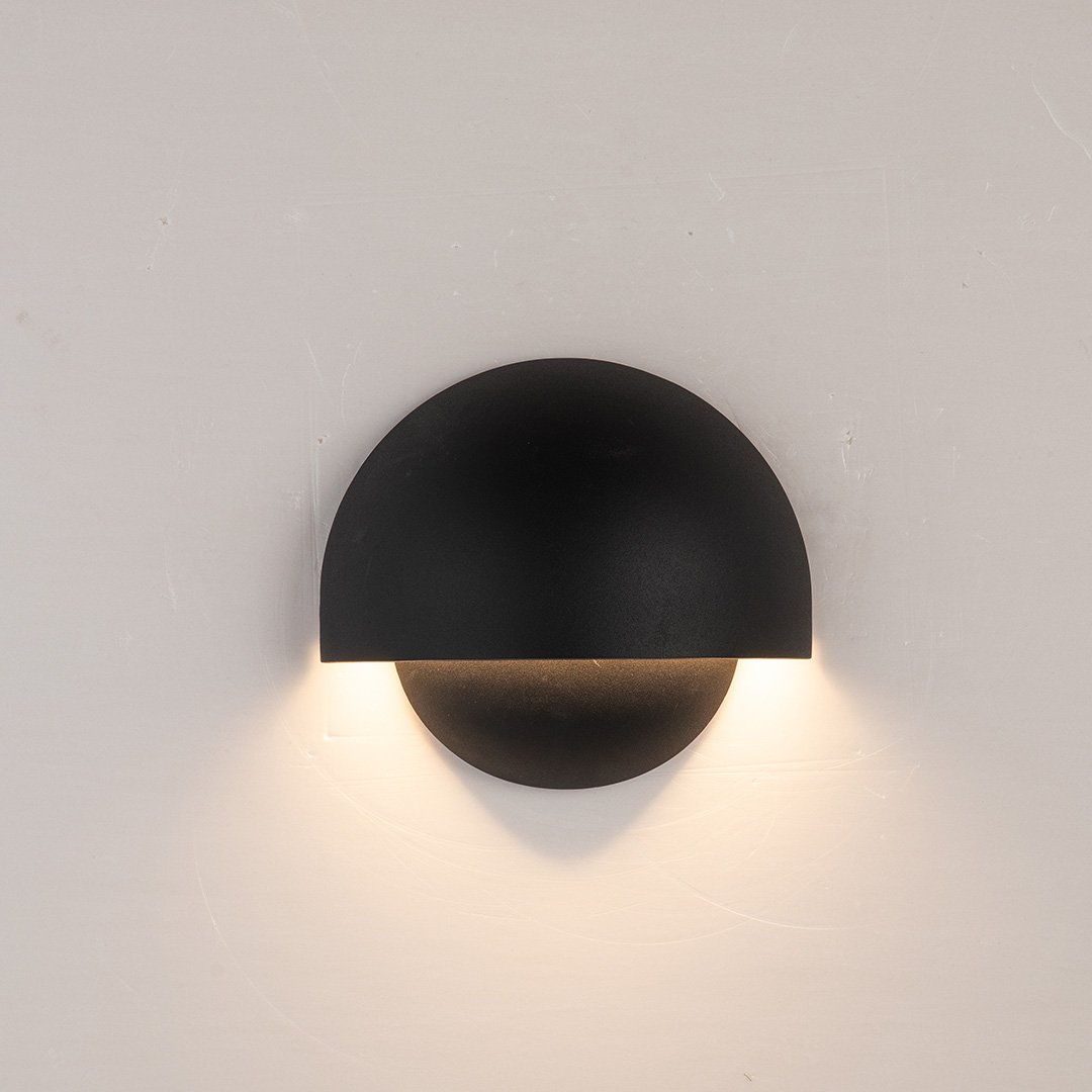 AquaLight - Modern LED Wall Lamp for Outdoor Environments