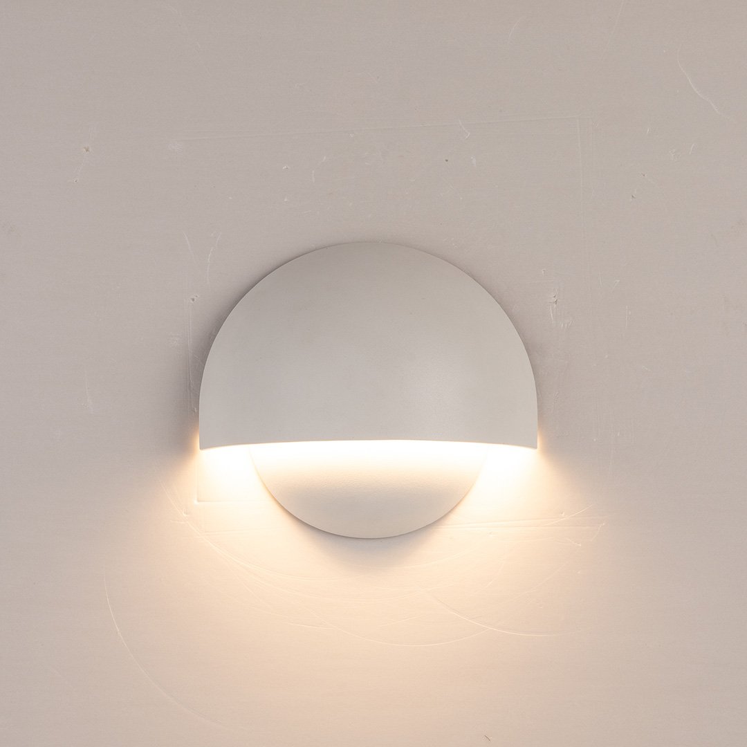 AquaLight - Modern LED Wall Lamp for Outdoor Environments