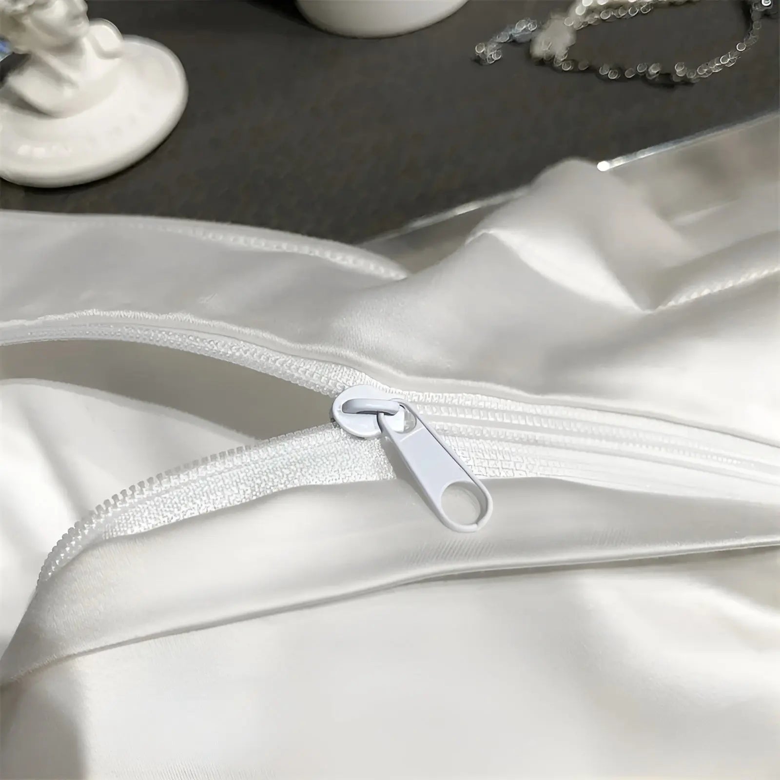 UltraCool bedding - Luxurious Bamboo Bedding: Silky Soft and Temperature Regulating