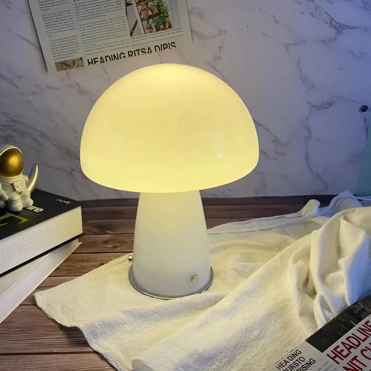 Scandinavian LED Mushroom Lamp - Elegance and Warmth for Your Home