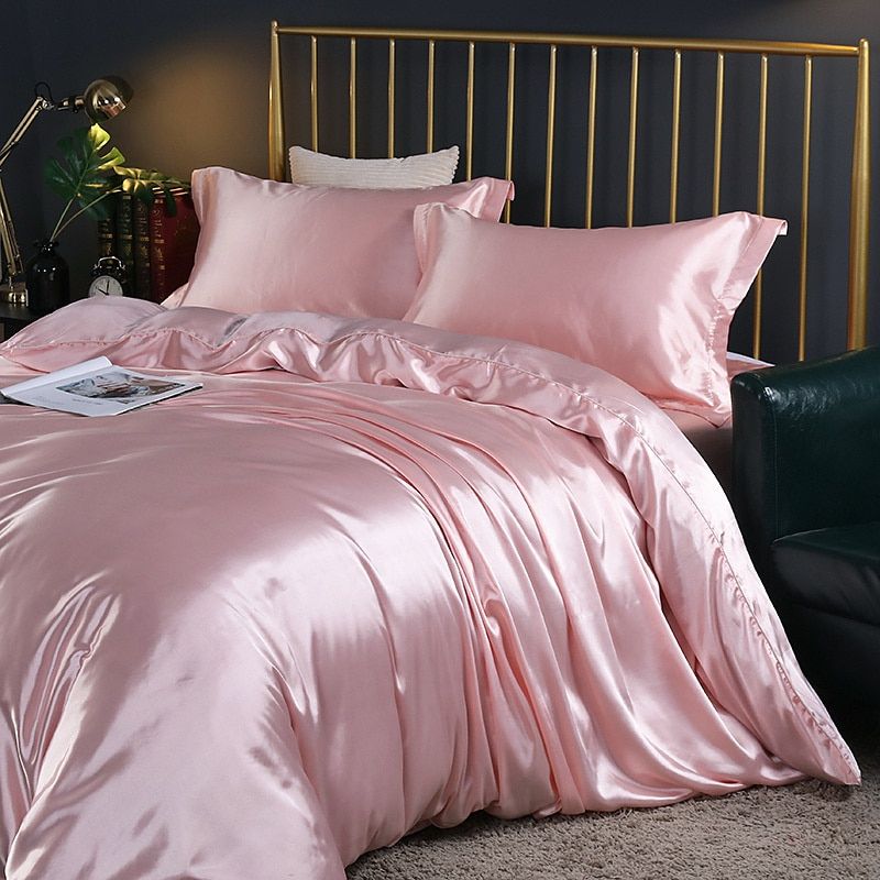 ZijdeEssentie Luxury Bedding Set - Ultimate Comfort & Elegance