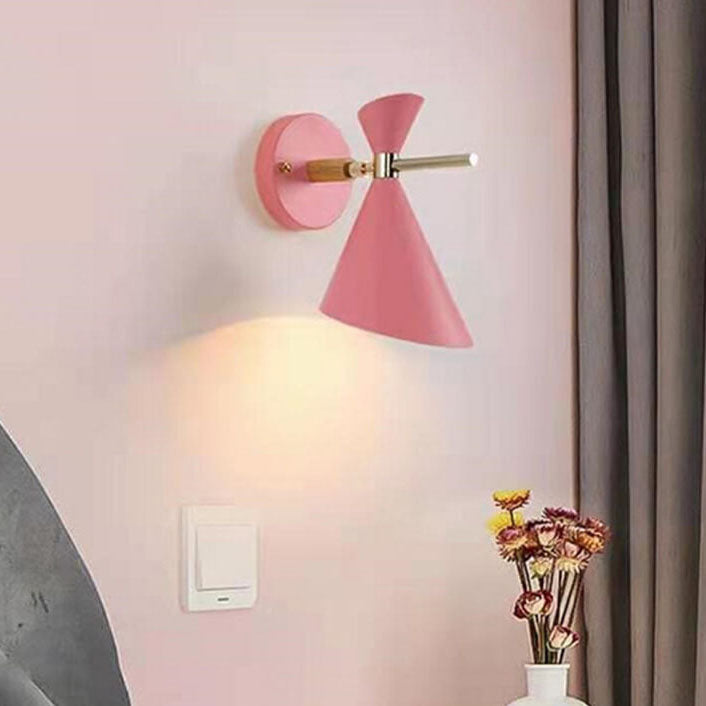 NordicElegance Wall Lamp - Minimalist Horn-Shaped LED Wall Lamp
