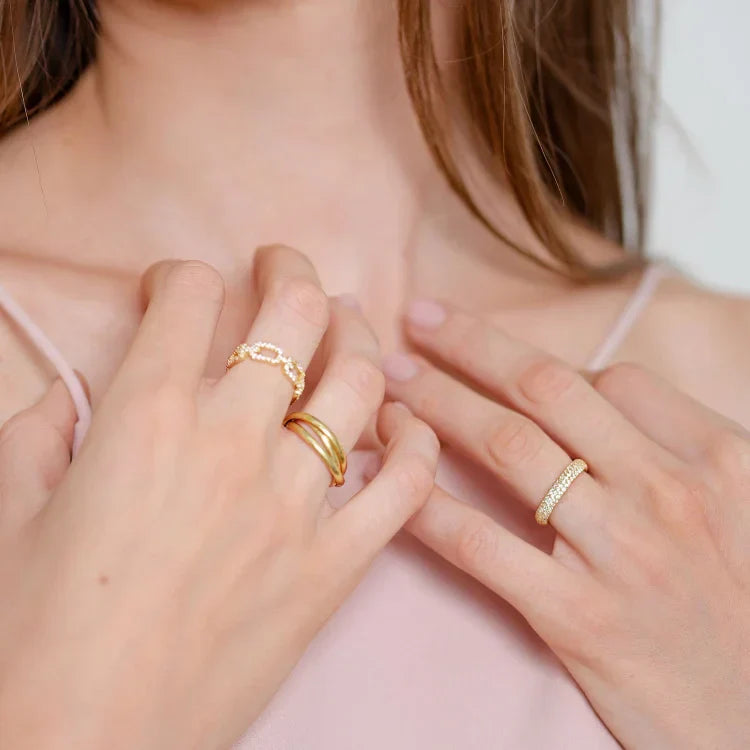 Brilliant Gold Vessel Ring with Zirconia - Marina Elegans