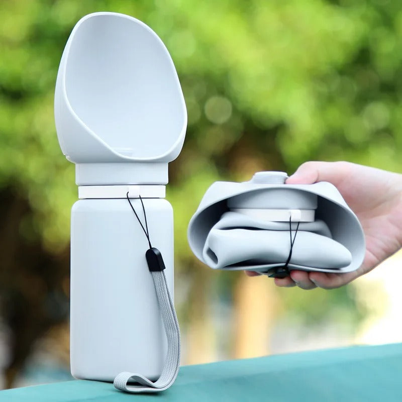 HydraPaw – Foldable Bottle for Animal Adventures
